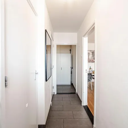 Sunset Boulevard Apartment